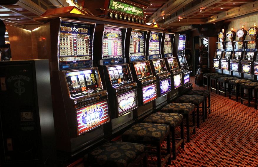 Slot bertema perjamuan raja hantu